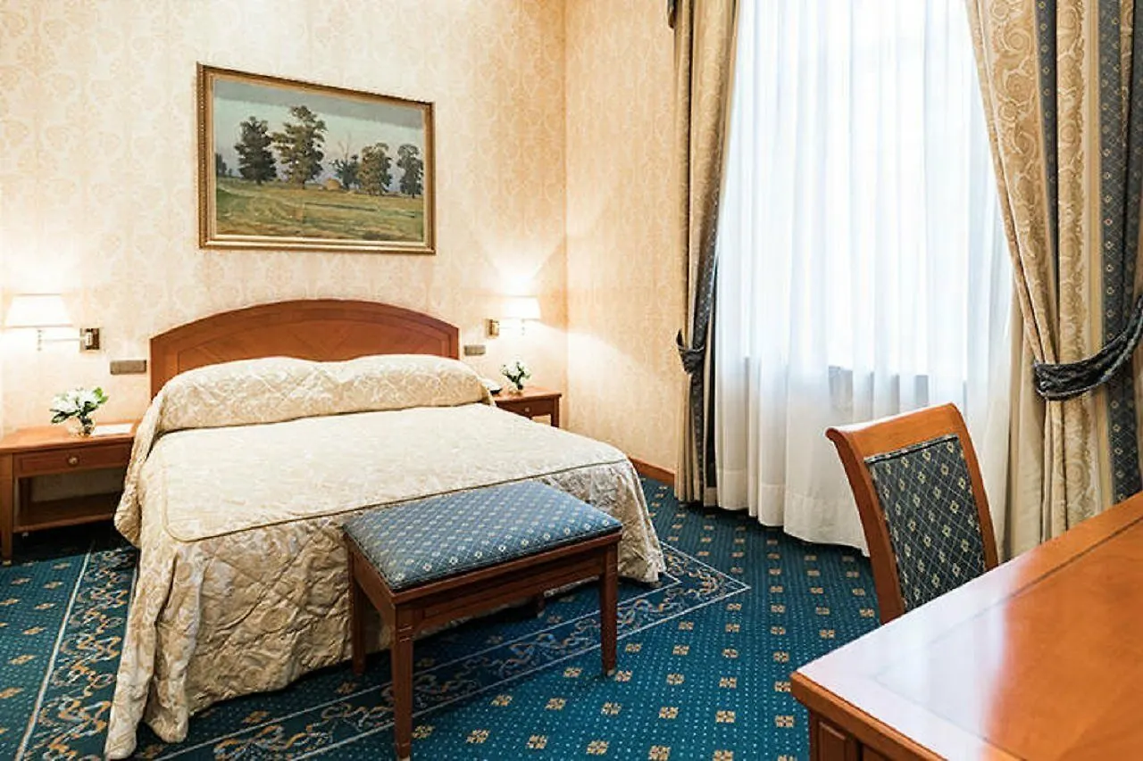 Premier Palace Hotel קייב